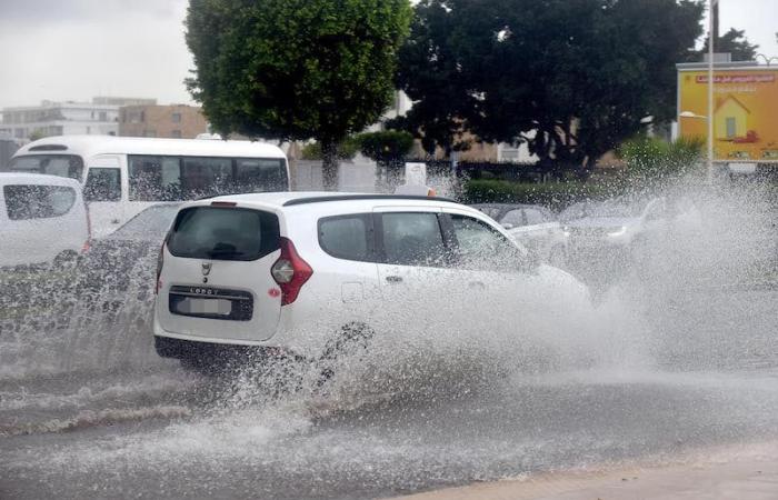 توقعات بتسجيل تساقطات مطرية وانخفاض في درجات الحرارة بالمغرب