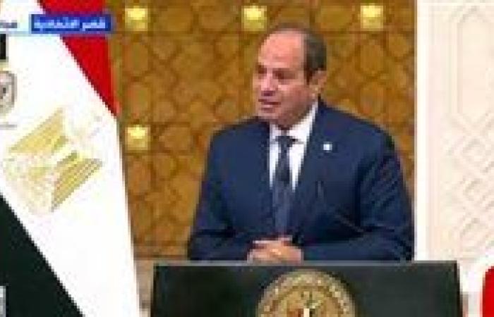 الرئيس السيسي لنظيره الجزائري: مصر لديها 5 آلاف شركة تعمل بمختلف المجالات