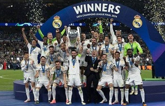 ريال مدريد "بالون دور" أفضل فريق رجال لكرة القدم