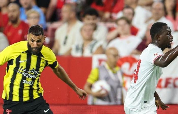 القنوات الناقلة لمباراة الاتحاد والأهلي اليوم في دوري روشن