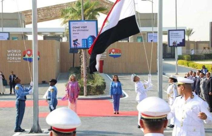 برعاية الرئيس السيسي.. انطلاق فعاليات المنتدى الحضري العالمي في القاهرة برفع علمَي مصر والأمم المتحدة