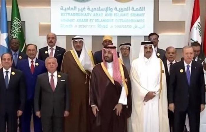 الرئيس السيسي يشارك صورة تذكارية مع قادة القمة العربية الإسلامية غير العادية