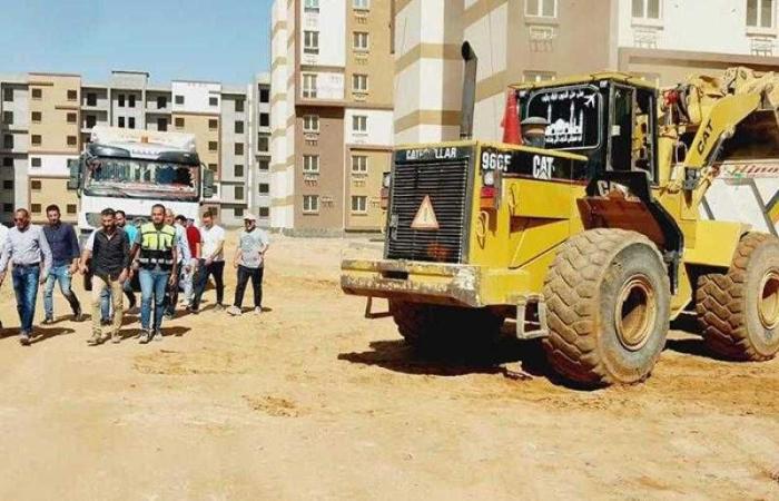 وزير الإسكان: جارٍ تنفيذ أعمال الكهرباء والطرق لـ7080 وحدة سكنية بالمرحلة الثالثة بسكن موظفي العاصمة فى بدر