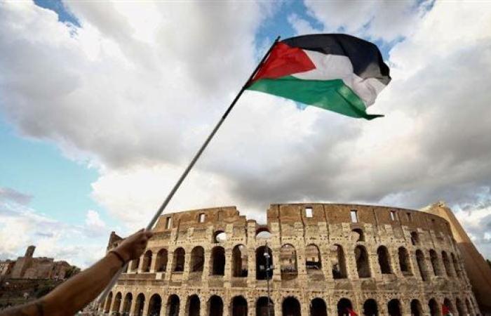 رفع العلم الفلسطيني على المتحف الوطني للسينما في إيطاليا