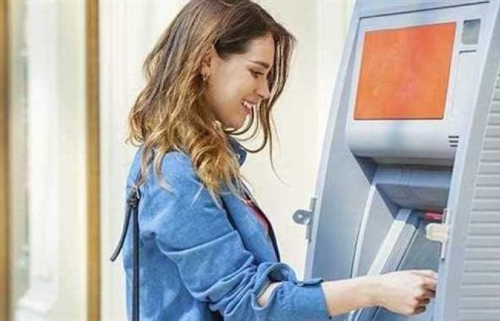 كم عمولة السحب من الفيزا؟.. رسوم السحب والاستعلام من ماكينات الصراف الآلي ATM