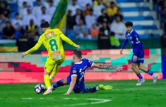 الخليج بدون محمد شريف يعطل قطار الهلال في الدوري السعودي