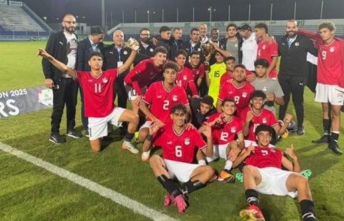 بعثة منتخب الناشئين تعود للقاهرة غدا بعد الفوز بكأس دورة شمال إفريقيا