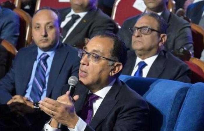 مدبولى يدعو رجال الصناعة إلى تعميق الصناعة في مصر.. مؤكداً: ”ذلك شاغل الحكومة الأول”