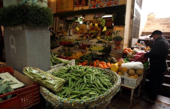 باعة سباتة يطالبون بأسواق نموذجية