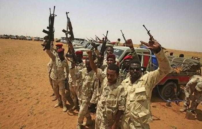 السودان.. الدعم السريع يقصف مخيم زمزم المكتظ بالنازحين