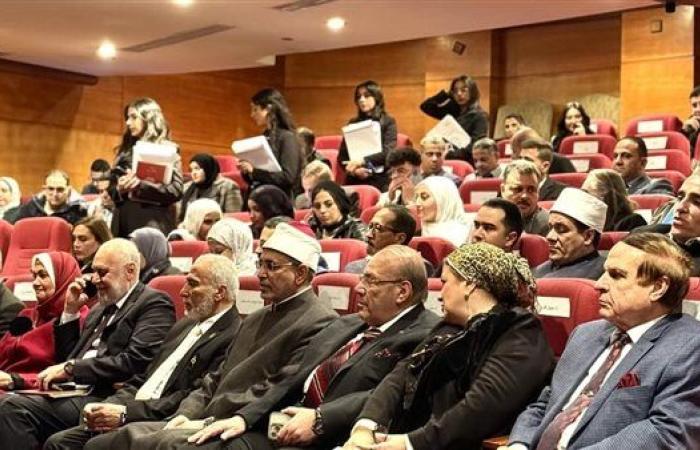 جامعة سيناء تحتفل باليوم العالمي للغة العربية..رئيس جامعة الأزهر يجرم انتشار الأسماء الأجنبية