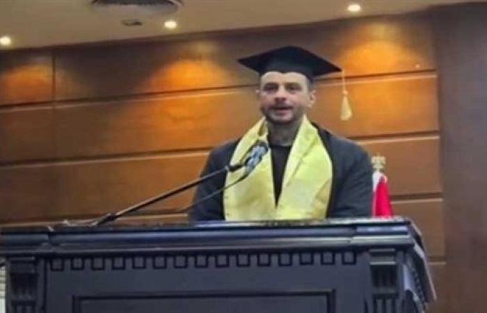 أحمد الفيشاوي يحتفل بالدكتوراه الفخرية من الجامعة الأمريكية للعلوم