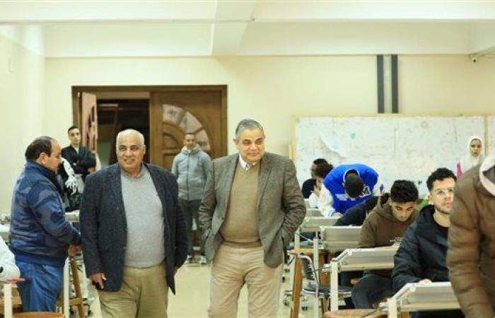 جامعة كفر الشيخ تتفقد امتحانات الفصل الدراسى الاول بالجامعة للعام الجامعي 2024/2025