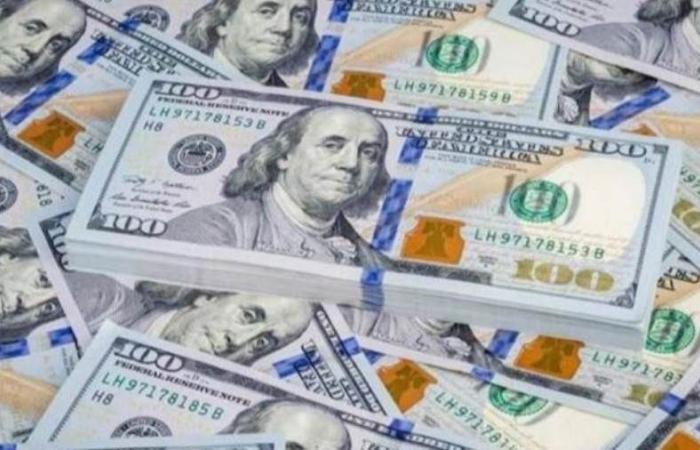 سعر الدولار اليوم الأحد 5 -1- 2025 بمستهل التعاملات بالبنوك