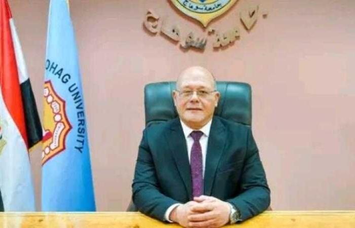 رئيس جامعة سوهاج: ما تقدمه الجامعة من دعم للطلاب هو خير بلدنا مصر