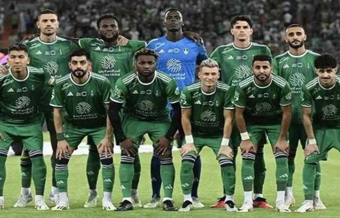 الأهلي السعودي يتحدى الشباب فى كلاسيكو نارى بصراع القمة في الدوري السعودي