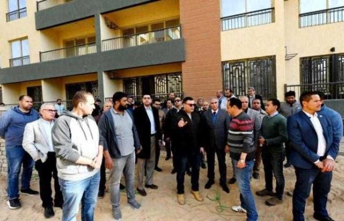 وزير الإسكان يتفقد مشروعي ”سكن لكل المصريين” و”جنة” بمدينة ٦ أكتوبر