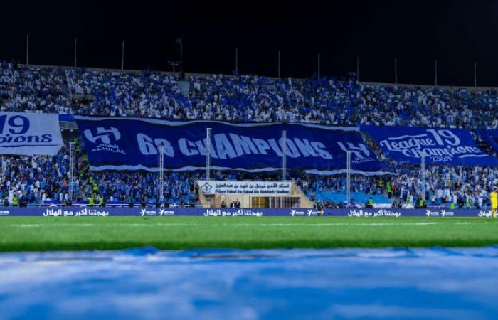 جيسوس يُعاند جماهير نادي الهلال في مباراة الفتح