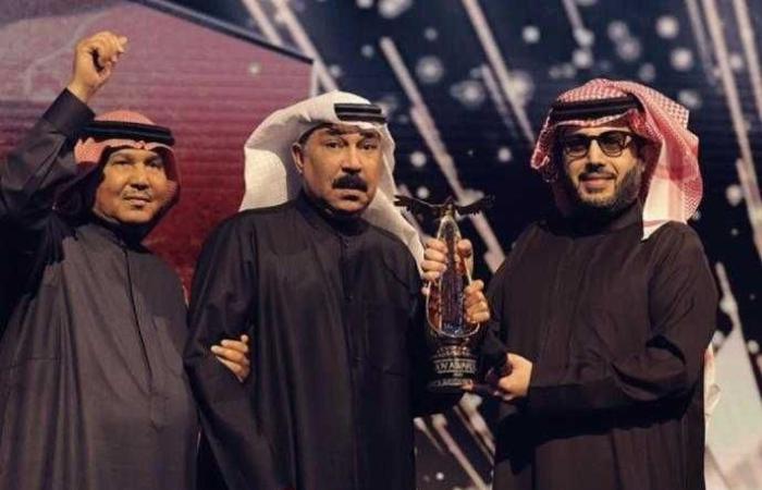 أسيل عبدالله الرويشد تحتفي بتكريم والدها في Joy Awards برسالة مؤثرة