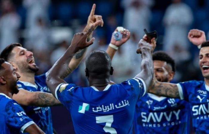 القنوات الناقلة لمباراة الهلال والقادسية اليوم