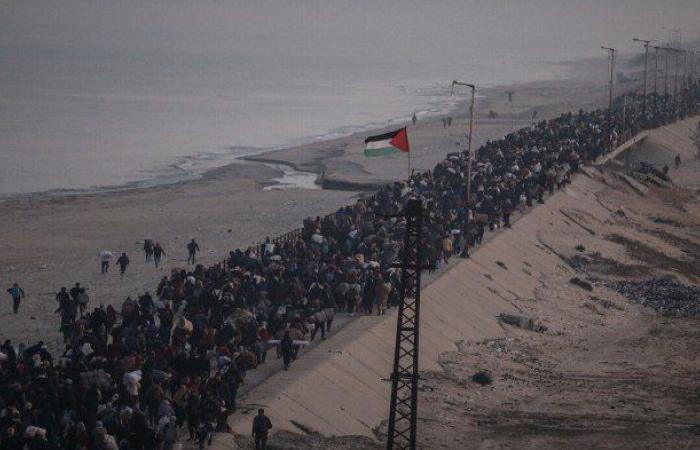 عودة النازحين إلى شمال غزة عبر محور نتساريم.. صمود وانتصار للشعب الفلسطيني وهزيمة للاحتلال الإسرائيلي