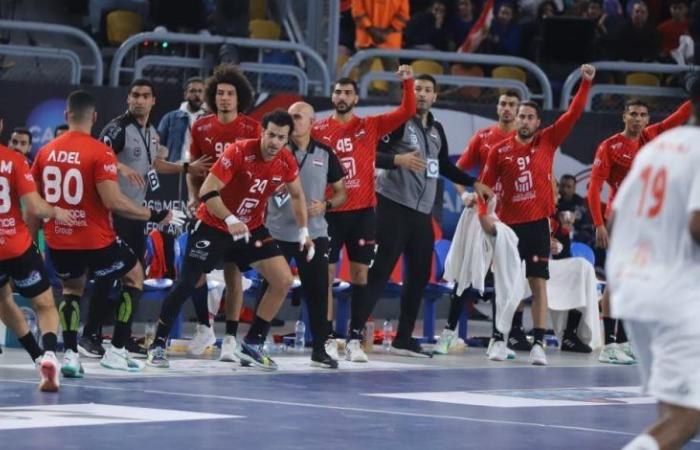 تأخر منتخب اليد أمام فرنسا 18-14 بالشوط الأول فى ربع نهائى بطولة العالم.. صور