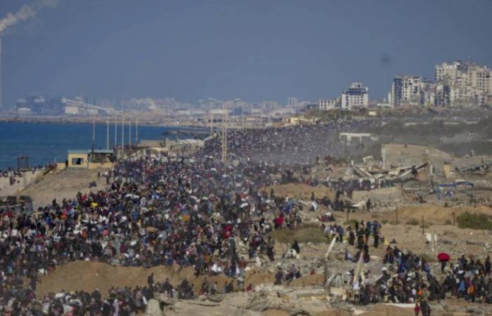 القاهرة الإخبارية: 7 أسرى محكوم عليهم بالمؤبد يصلون غزة فى مركبات الصليب الأحمر