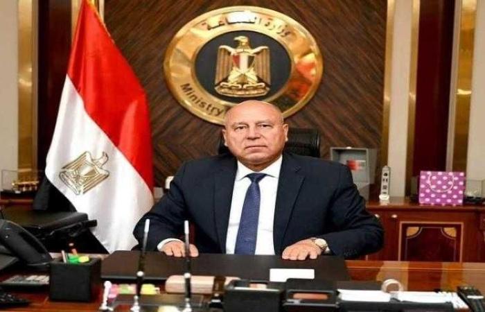 وزير الصناعة والنقل مع المستثمرين الصناعيين بمحافظة كفر الشيخ بحضور المحافظ